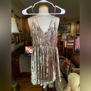 Silence + Noise brown/tan velvet romper